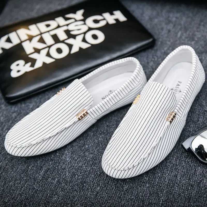 Spring and Summer Mens Loafers Large Size Light and Comfortable Flat Shoes Mens Breathable N-slip Soft Casual Canvas ShoesXJ250113