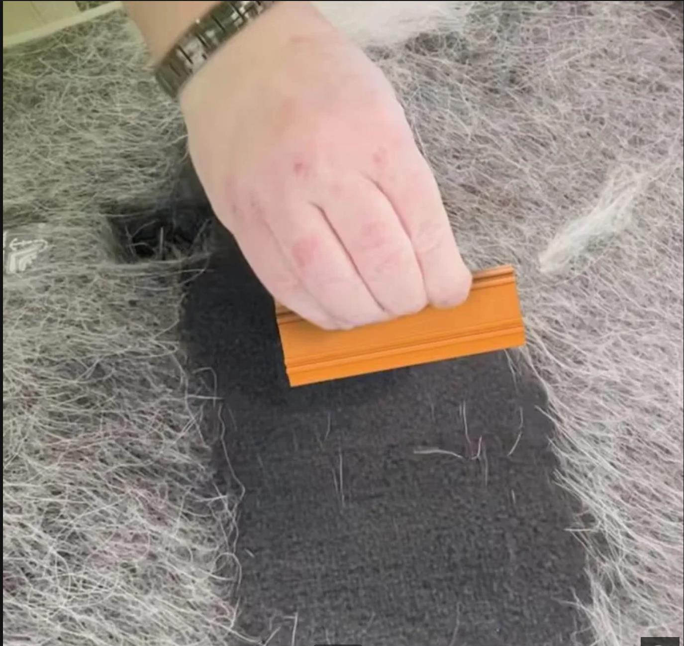 Multi-Surface Pet Hair Removal Device with Non-Slip Grip Ideal for Shedding Control at Home