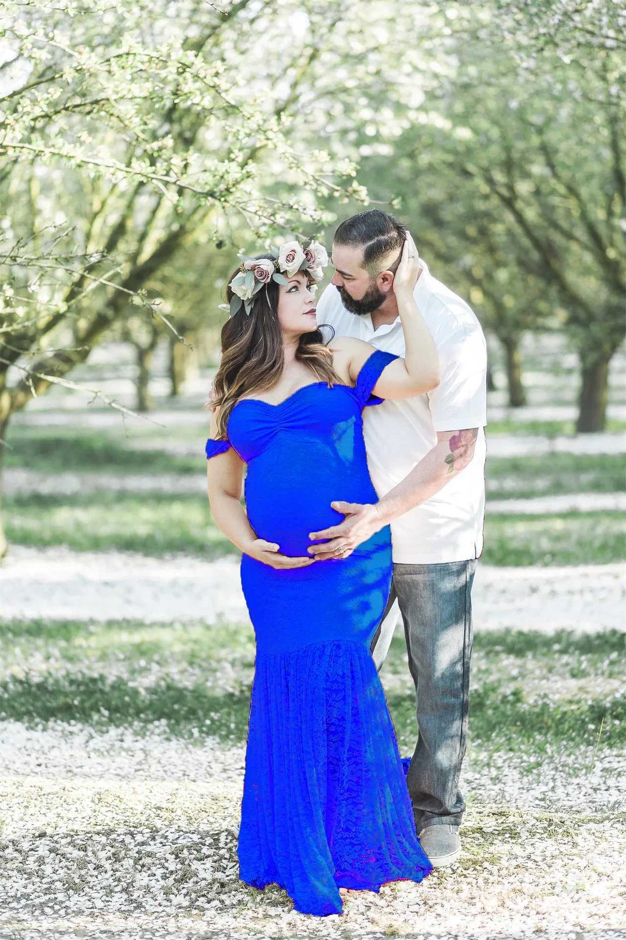Pregnant women take off their shoulders and become pregnant with sexy photography props. Care for elegant and simple long dresses in multiple colors W