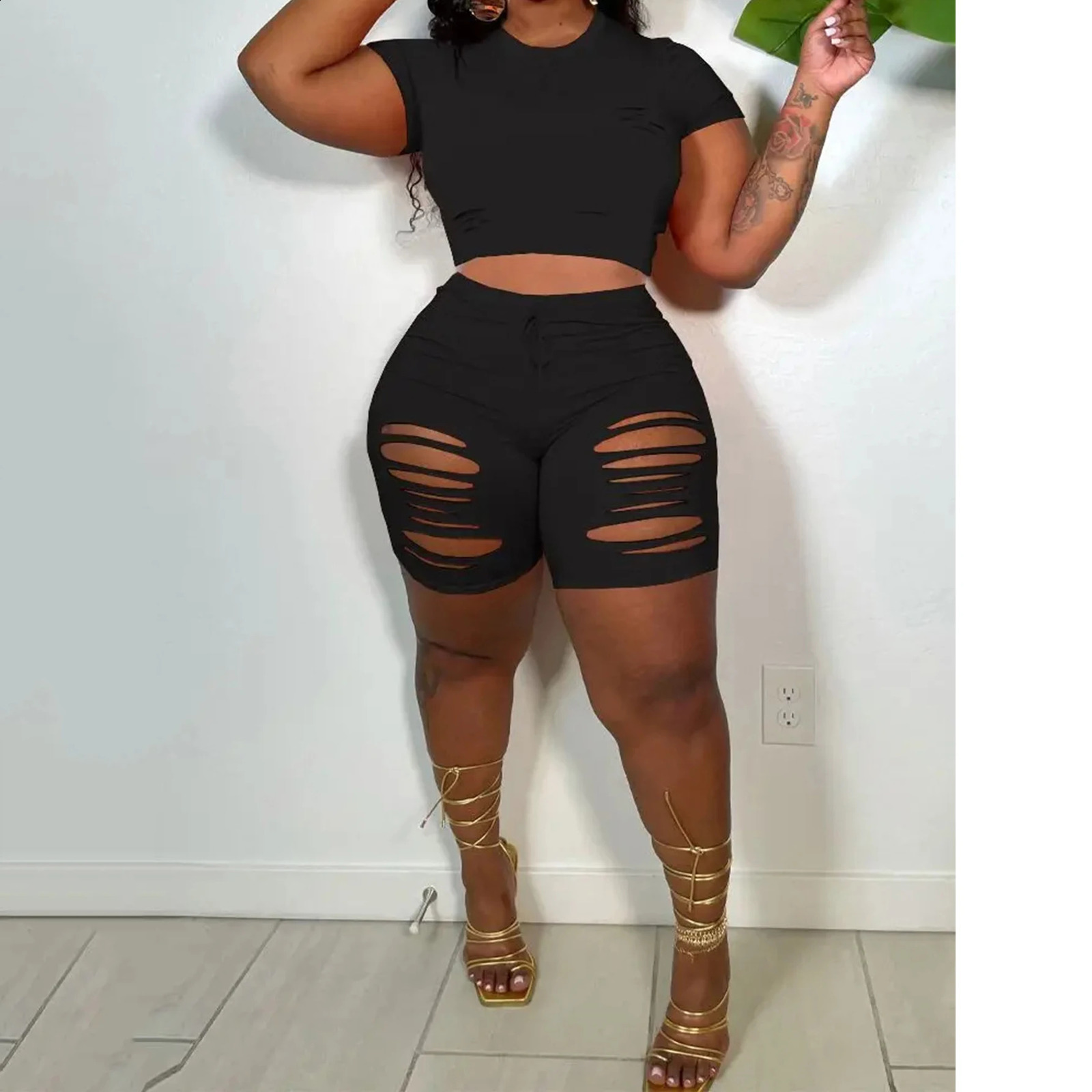 Plus Size Solid Twopiece Set Crew Neck Short Sleeve Top Cut Out Shorts Outfits Clothing y250122