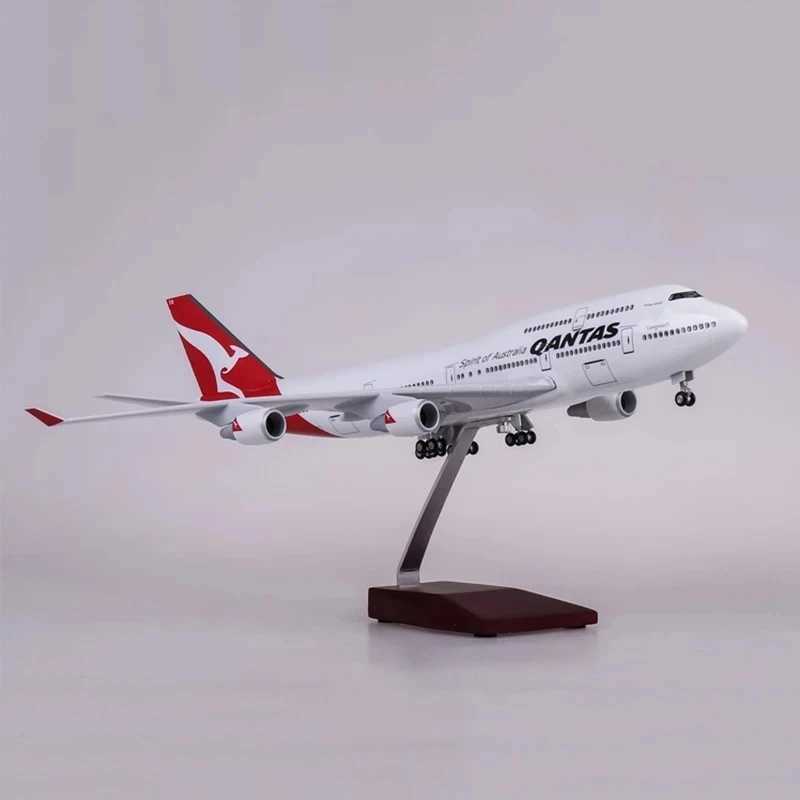 1/150 Scale 47CM Airplane 747 B747 QANTAS Airline Model LED Light Wheel Landing Gear Diecast Resin Plane Model X250114