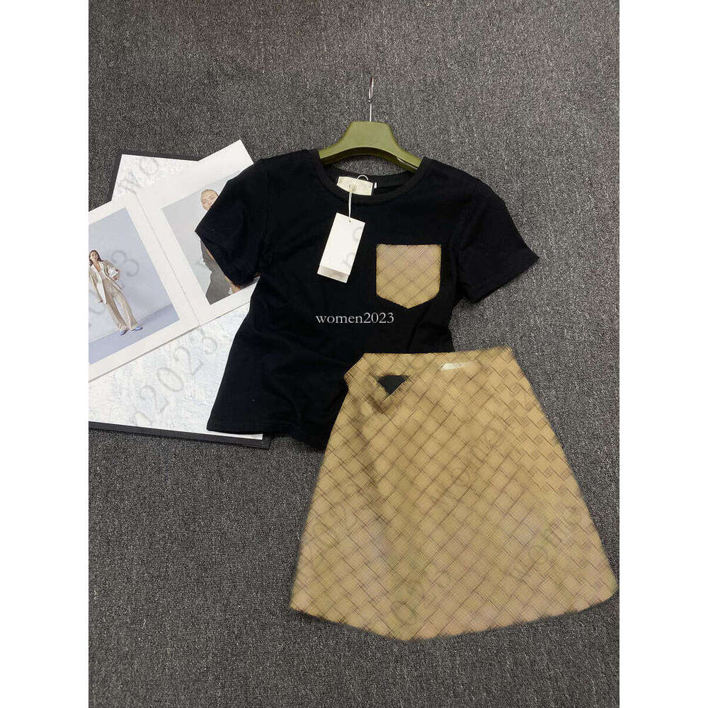 Women skirts suit designer shirt two-piece brand women tshirt set Women T-shirt Fashion logo overskits set vacation letter jacquard skirt 2pcs Jan 14