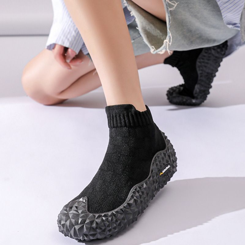 Goren Shark Diving Barefoot Durian Adult Durable Men's Creek Tracing Sports Beach Shoes Large Sandals Breathable