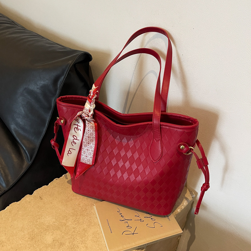 New Designer Bag Official Party Bag Wedding Large Capacity Women's Fashionable Commuting Handbag Multifunctional Bag Handbag Wallet