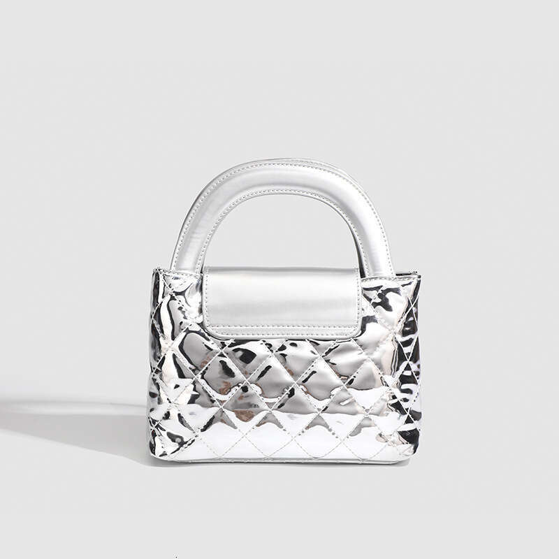 Xiaoxiangfeng Lingge Lacquer Leather Handbag, Small Square Chain Bar Bag, Women's 2025 New Commuter One Shoulder Crossbody Bag