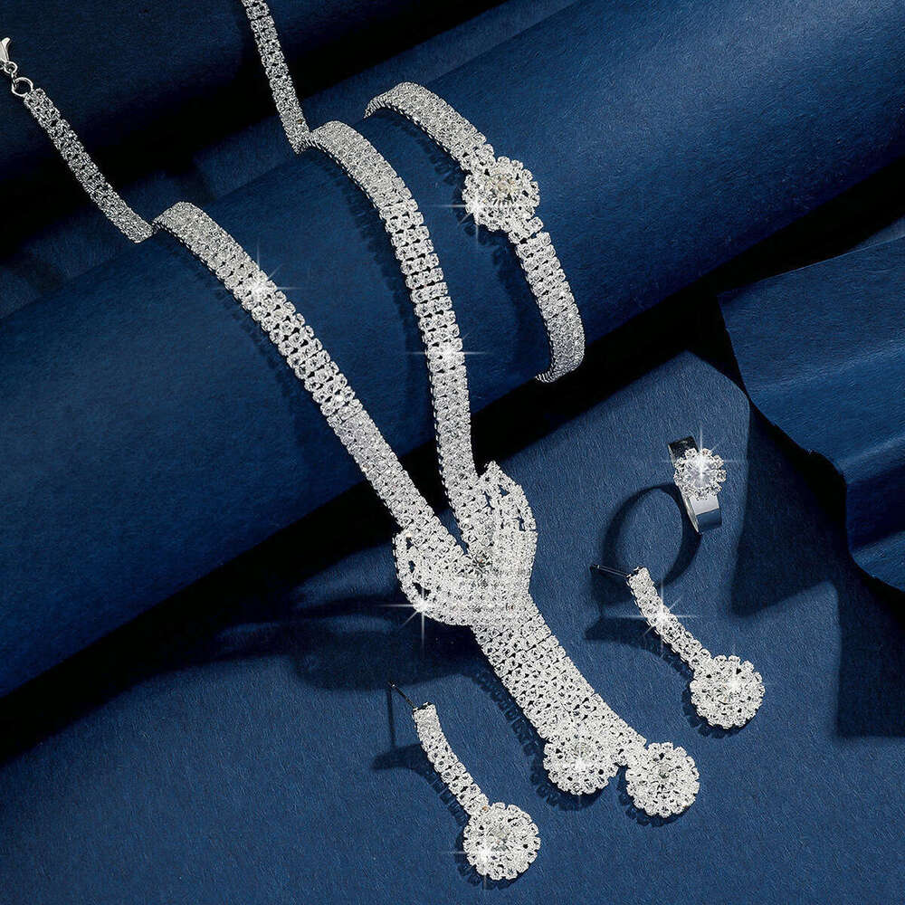 French style sparkg dia studded earrings necklace bracelet four piece set, personalized, fashionable, light , high-end jewelry set