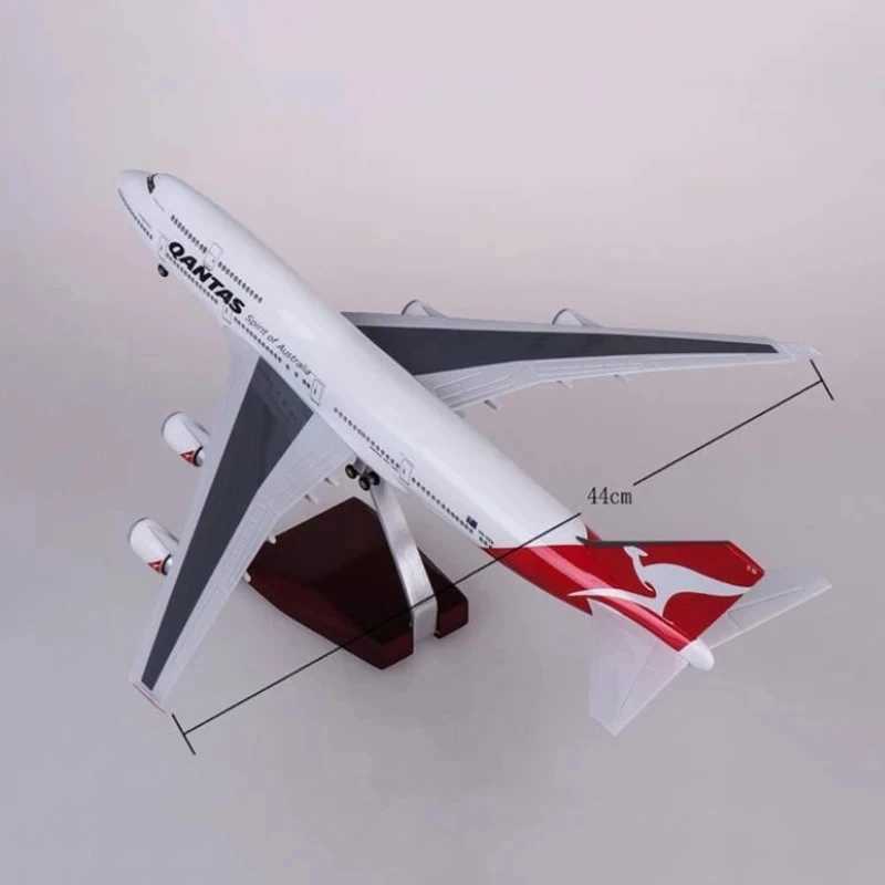 1/150 Scale 47CM Airplane 747 B747 QANTAS Airline Model LED Light Wheel Landing Gear Diecast Resin Plane Model X250114