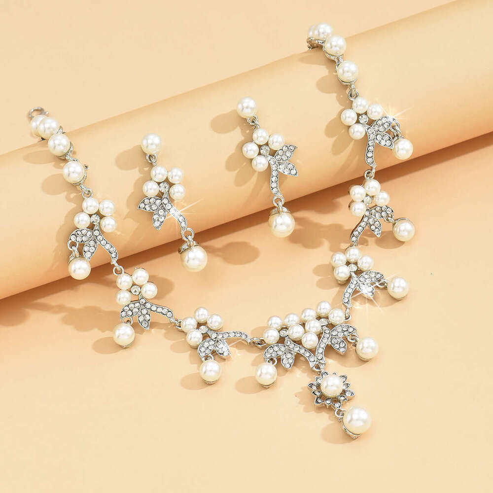 Elegant and atmospheric water droplet jewelry, elegant wers, geometric circles, pearl earrings, necklace, women's set