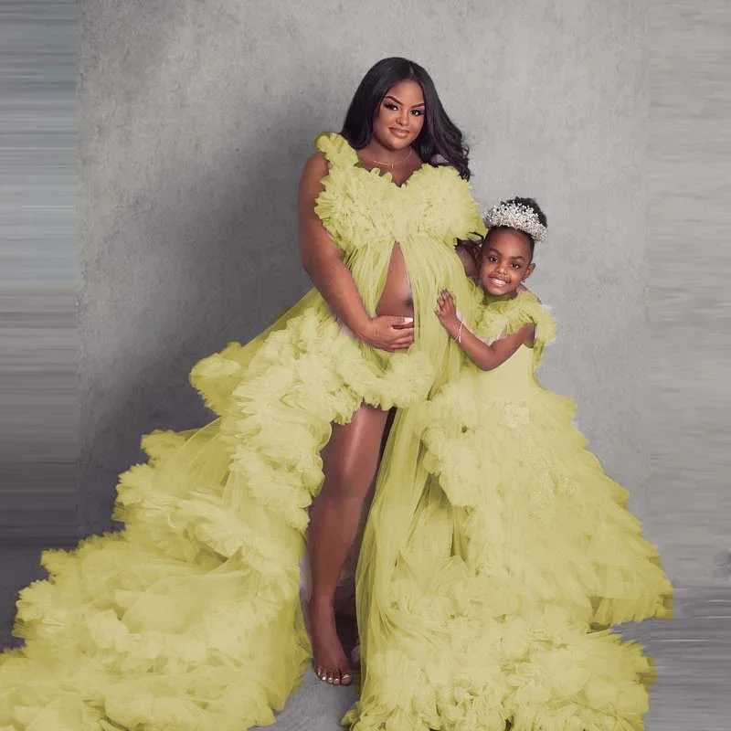 Exaggerated Tiered Ruffles Tutu Pleated Materni Robes Lush Mesh Front Slit Tulle Mommy Girls Par Gowns for Photography W250113