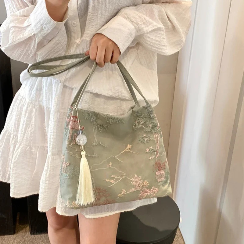 Chinese Style Retro Bag 2025 Models Silk Jacquard Fashionable Minimalist Bag Single Shoulder Diagonal Cross Womens Bag 250106