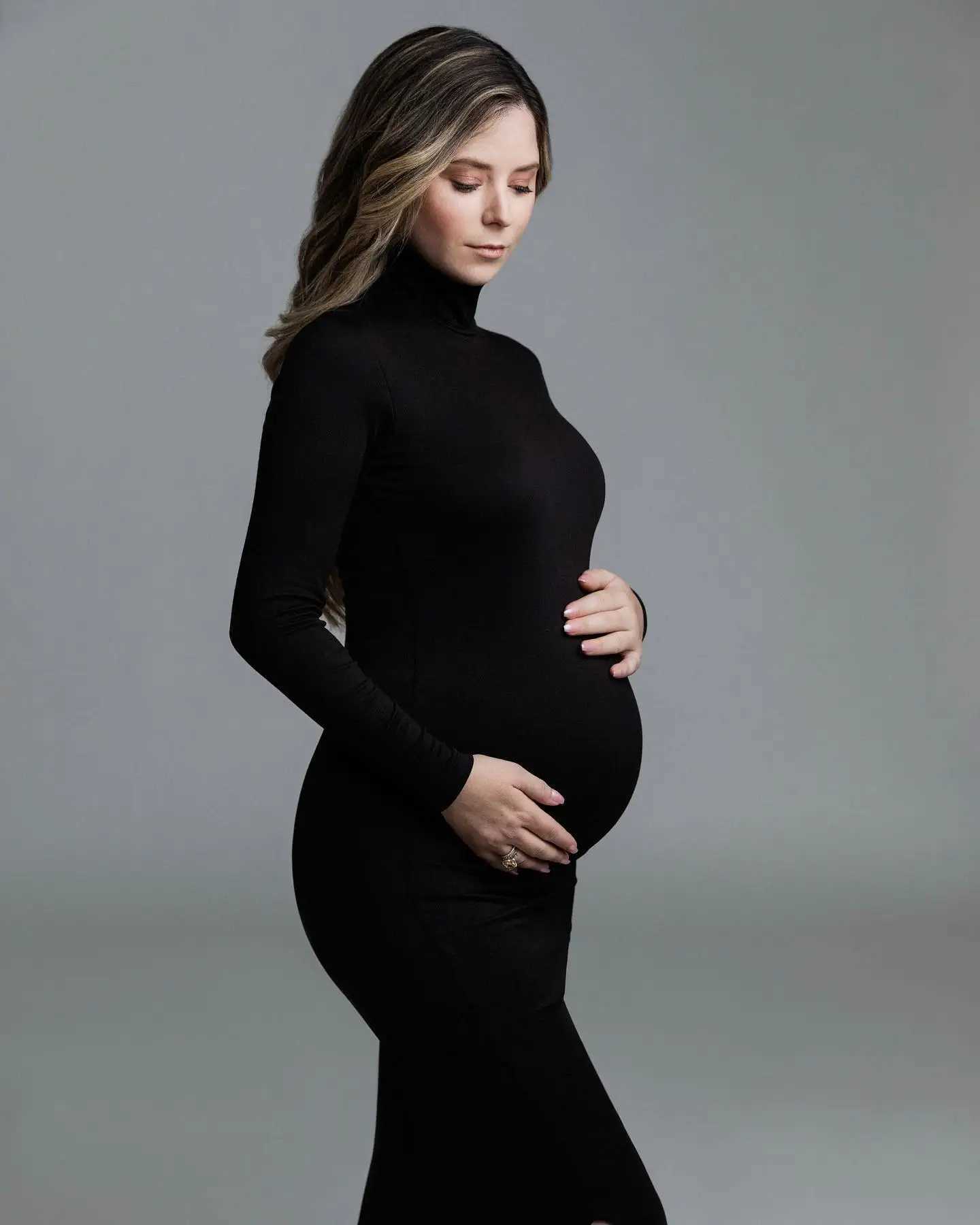 Elegant high necked long sleeved maternity gown for baby bathing W250113