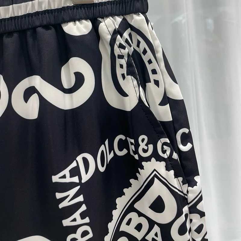 Mens Trendy Summer Fashion Casual Loose Breathable Beach Pants Versatile Summer Clothes Five Quarter Printed Mens ShortsXJ250114