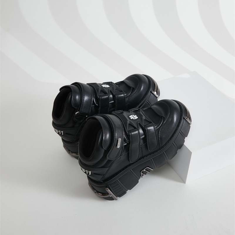 2025 new Platform Dark Women Ankle Gothic Style Lace Up Shoes Metal Motorcycle Round Toe Chunky Boots