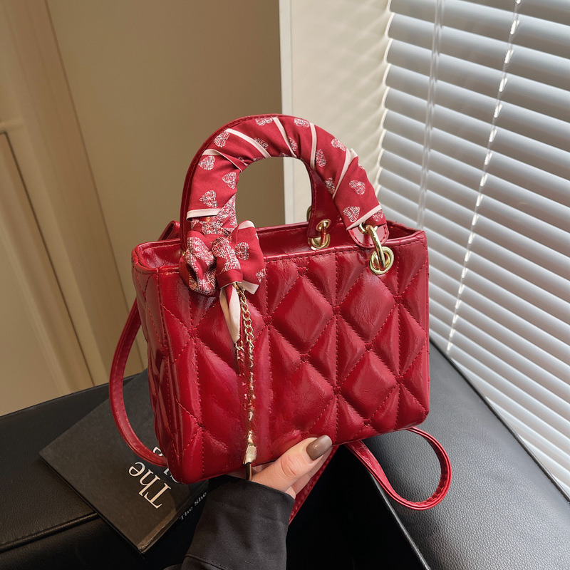 Mini Diamond Pattern Women's Crossbody Bag New Designer Bag High End Large Capacity Small Fragrance Handheld Single Shoulder Handbag Wallet Under