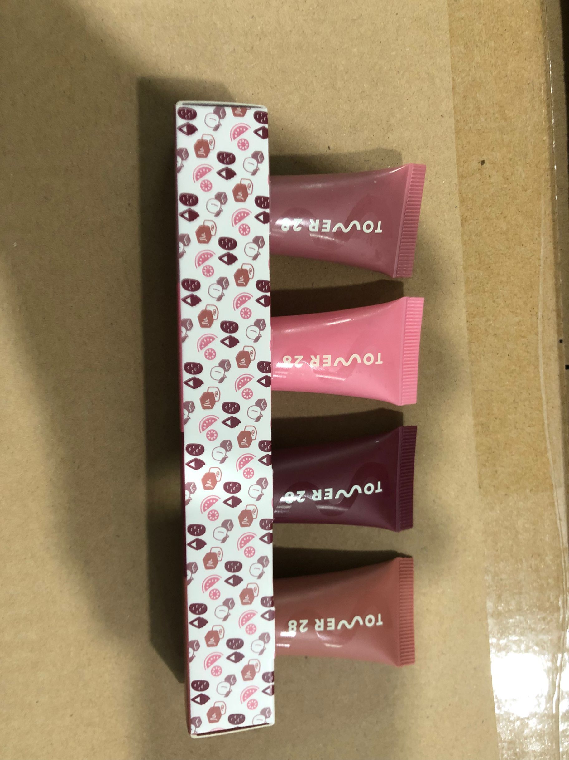 4pcs Mini Lil Softies Tower 28 Beauty Tinted Lip Balm Sugar Plum Deep Moisturizing Smoothing Lip Lines Daily Lip Care 4*5g