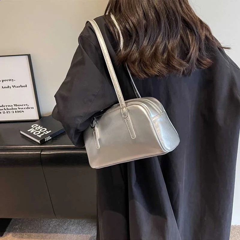 Womans Boston Shoulder Crossbody Bag Monochrome Fashion Handbag with Adjustable Straps armpit for Work Shopping Travel 250107