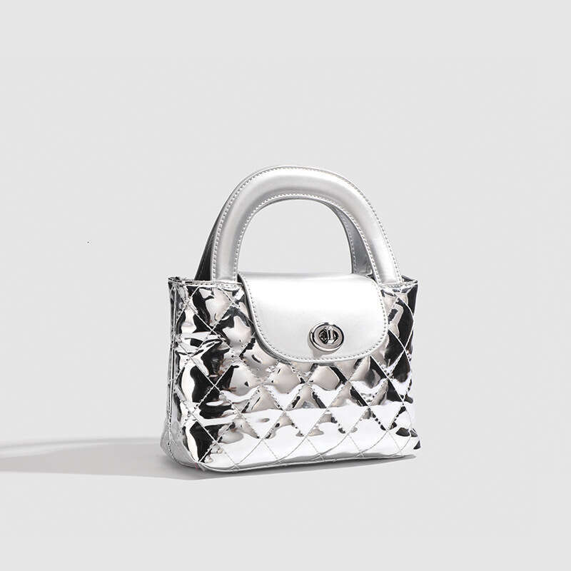 Xiaoxiangfeng Lingge Lacquer Leather Handbag, Small Square Chain Bar Bag, Women's 2025 New Commuter One Shoulder Crossbody Bag