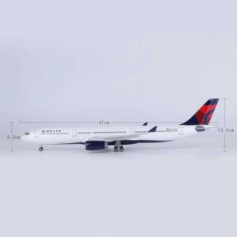 47CM 1 135 Scale A330 DELTA Airline Aircraft Model with Lights and Wheels Resin Plastic Assembled Aircraft Decoration X250114