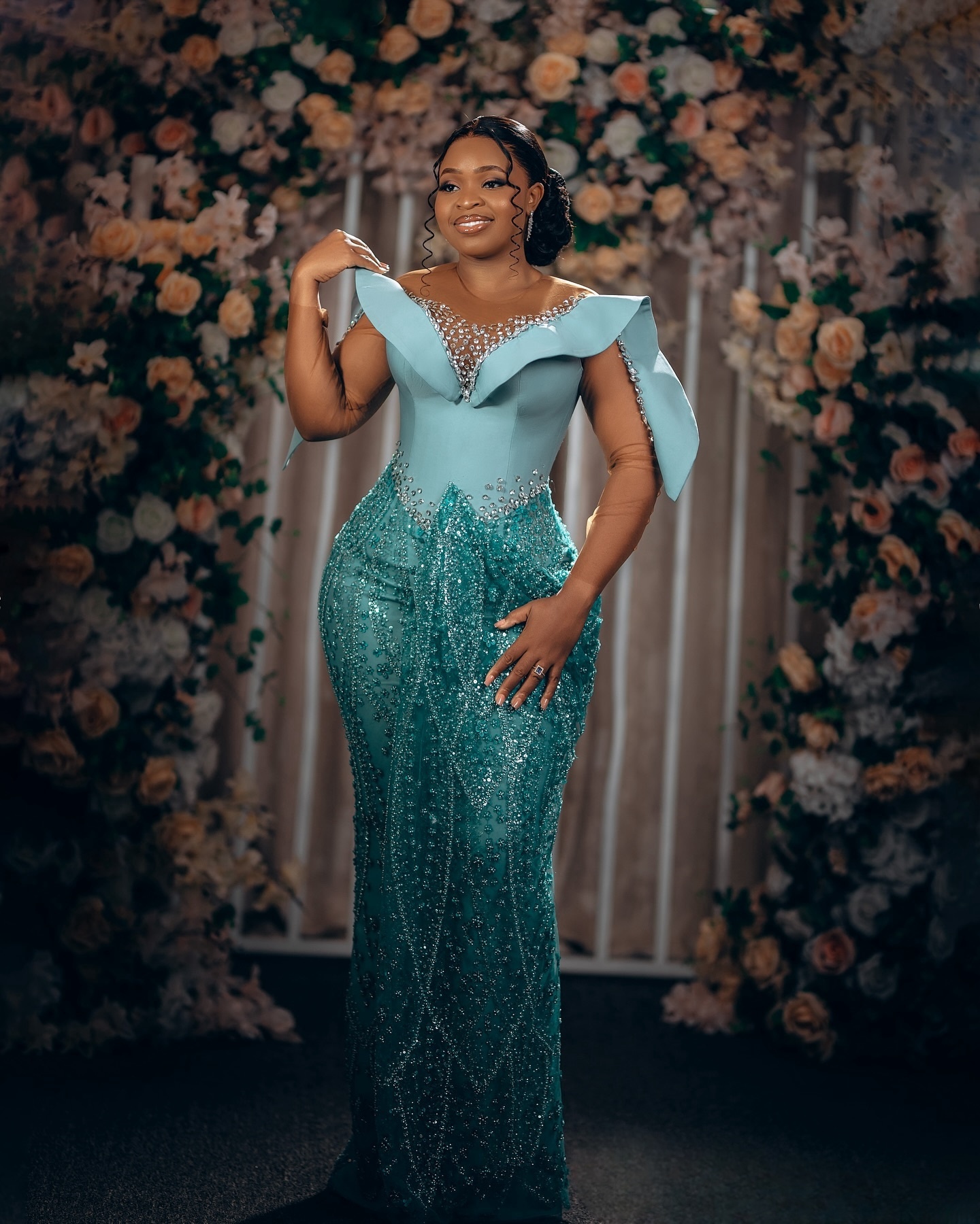 2025 Plus Size Prom Evening Dresses Elegant Illusion Long Sleeves Sheer Neck Beaded Crystals Lace Mermaid Birthday Dress Second Reception Gown 6660311