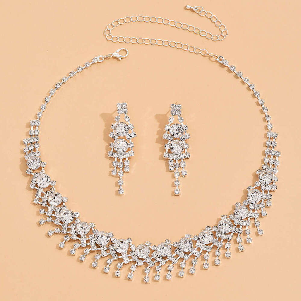 Bridal jewelry fashionable claw rhie necklace, earring set, women's dinner dress, versatile collarbone chain