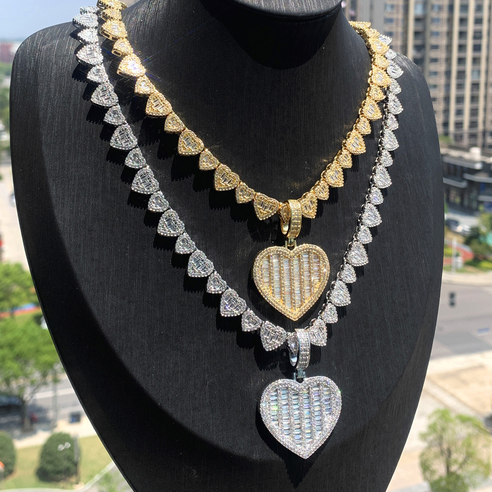Hip Hop Classic Heart Shape Pendant Necklace with Heart Shape Ttnnis Chain Gold Plated Jewelry