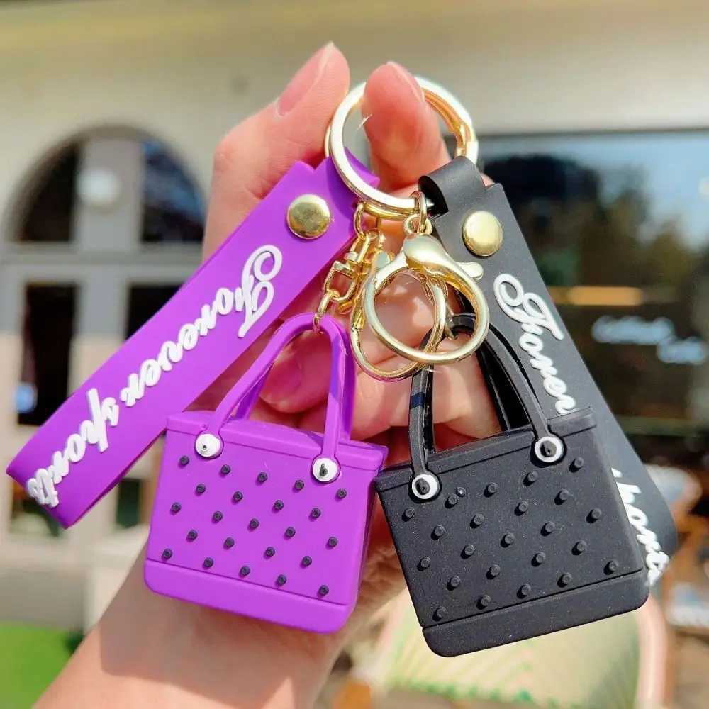 Keychains Lanyards Cute Beach Hole Bag Keychain Portable Simple Mini Car Key Chain Soft Sile Fashion Seaside Big Basket Hanging Ornaments H250115