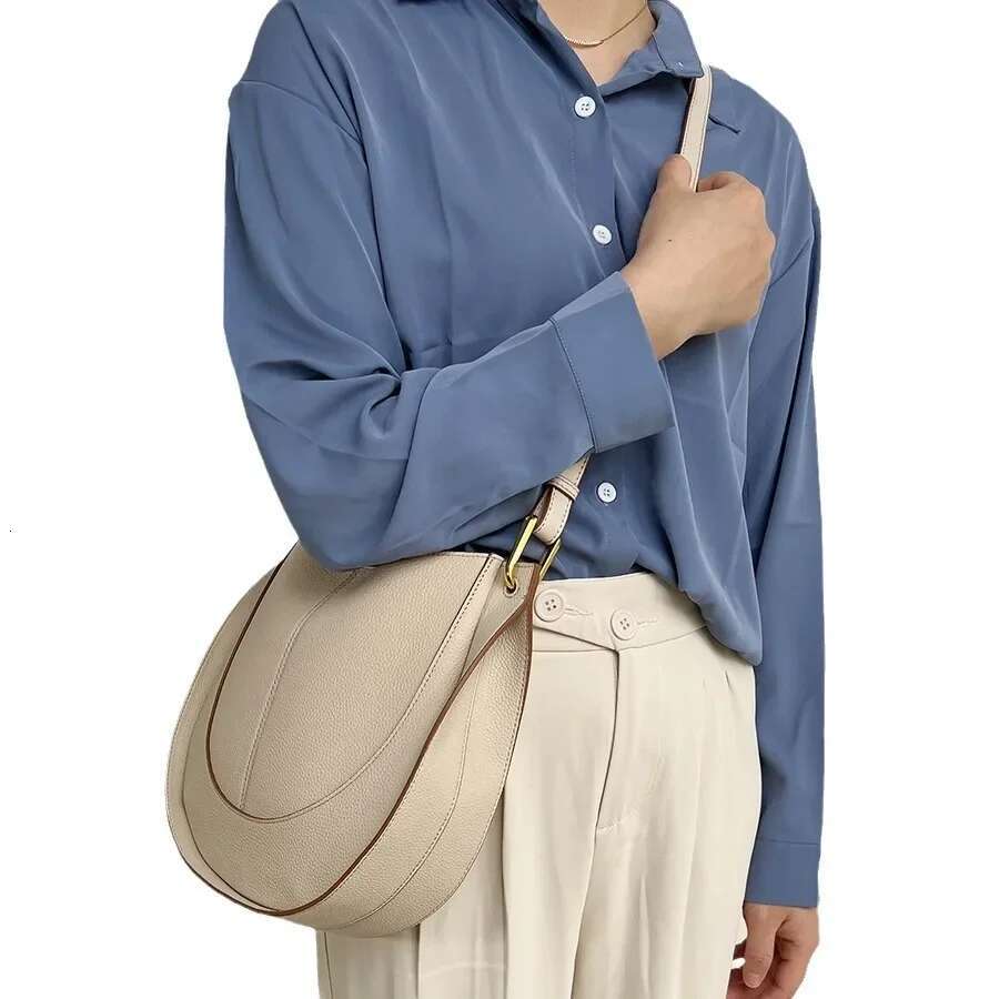 2024 Spring Summer Women's Soft Leather Niche Crossbody Bags New Trendy Saddle Large Capacity Shoulder Bucket Bag
