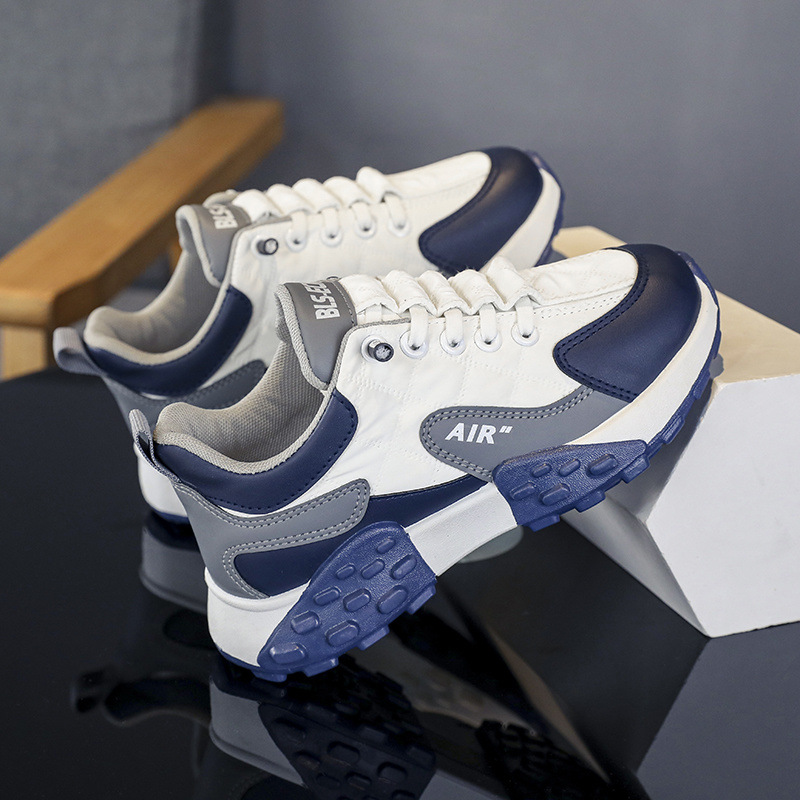 Boys shoes 2025 autumn and winter new children's sports shoes soft soles large children boys board shoes warm daddy shoes