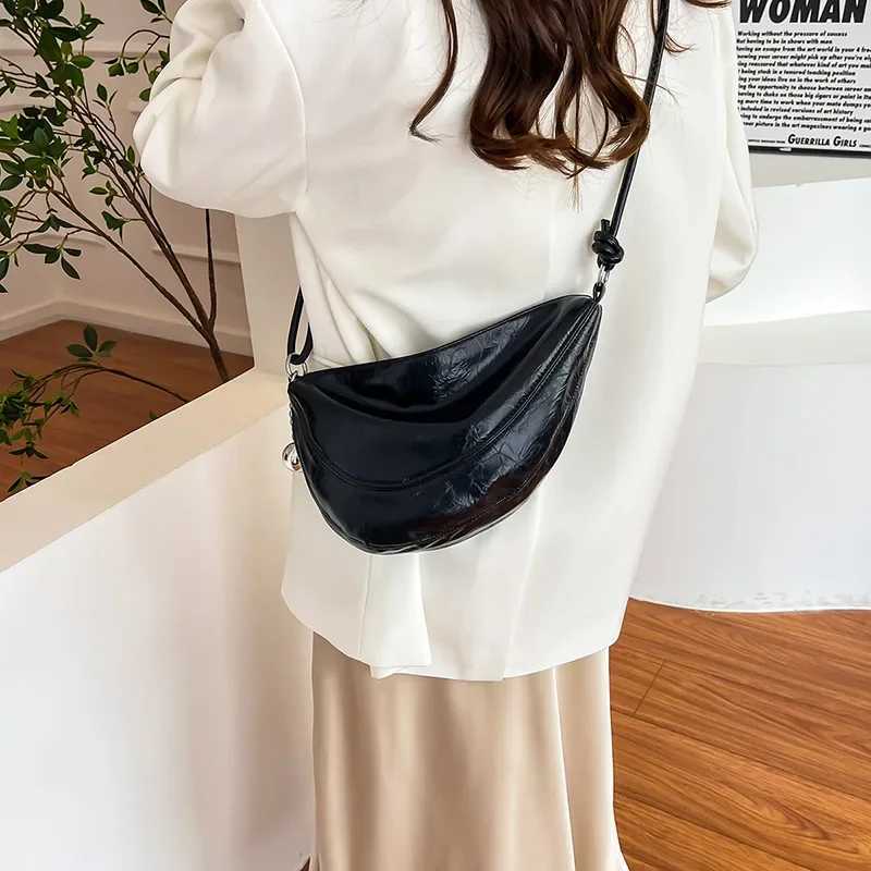 Small Silver Crossbody Bags for Women Y2k Korean Fashion Designer Female Bucket Bag Lady Shoulder Bag Handbags and Purses Z250115