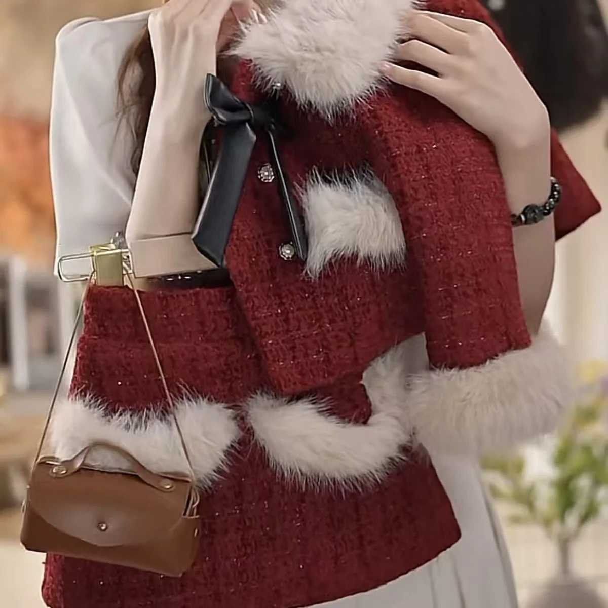 Girls Winter Little Fragrant Wind Set 2025 Western Style Childrens Plush Thick Cute New Years Wear Half Skirt Two Piece Set L2509263HSJ