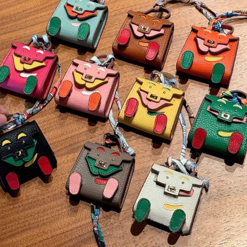 Keychains Lanyards Figurines Mini Leather Handmade Small PU Bag Pendant Earphone Case Fashion Keychain Miniature Coin Purse Decoration H250115