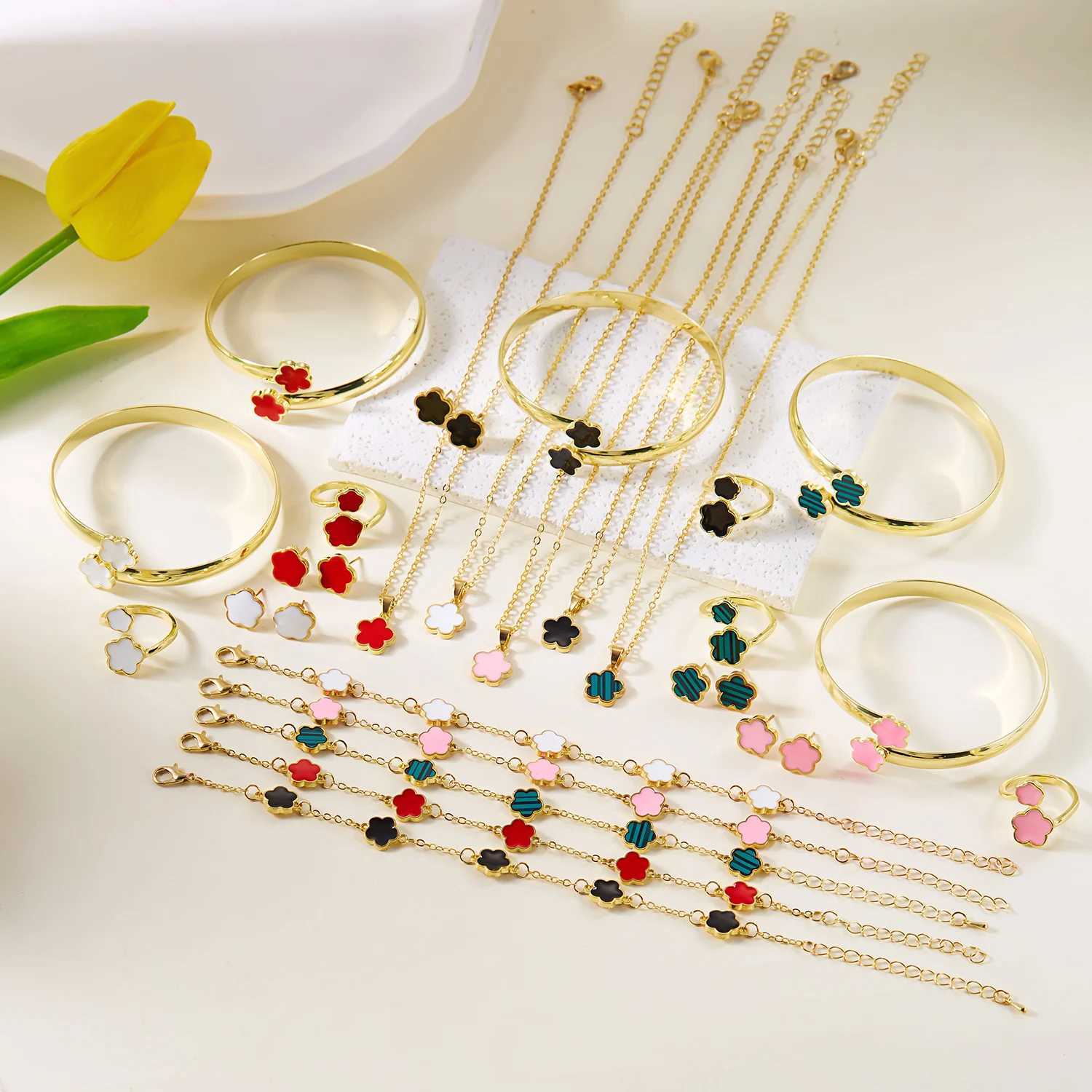 Bracelet Earrings Necklace 5 PCS Five Leaf Flower Combination Jewelry Set For Women Good Luck Ring Bangle Daily Party H250115
