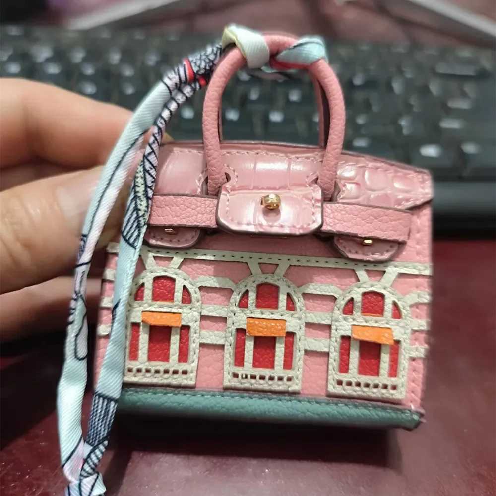Keychains Lanyards House-shaped mini earphone bag keychain womens charm H250115