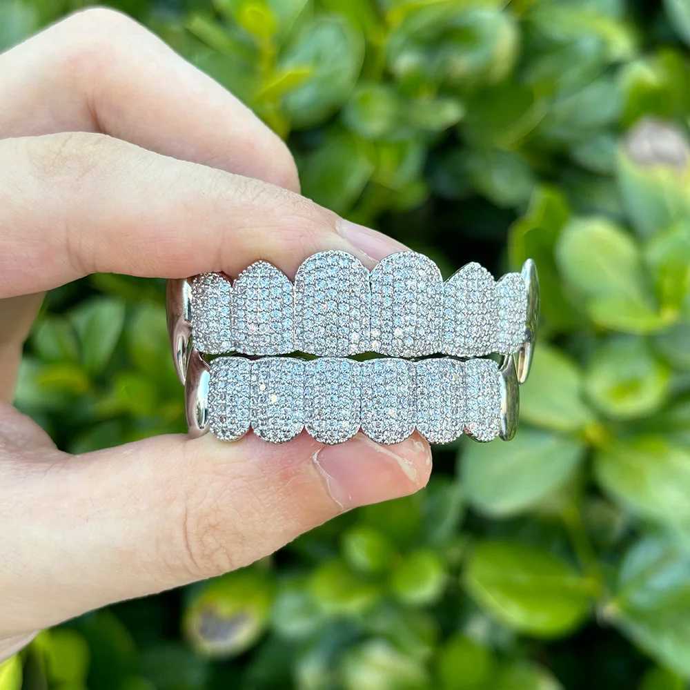 RACHELZ 2024 New Iced Out CZ Stone 8/8 Vampire Fangs Teeth Grillz Hip Hop Zircon Tooth Caps Dental Grill For Women Men JewelryXJ250114