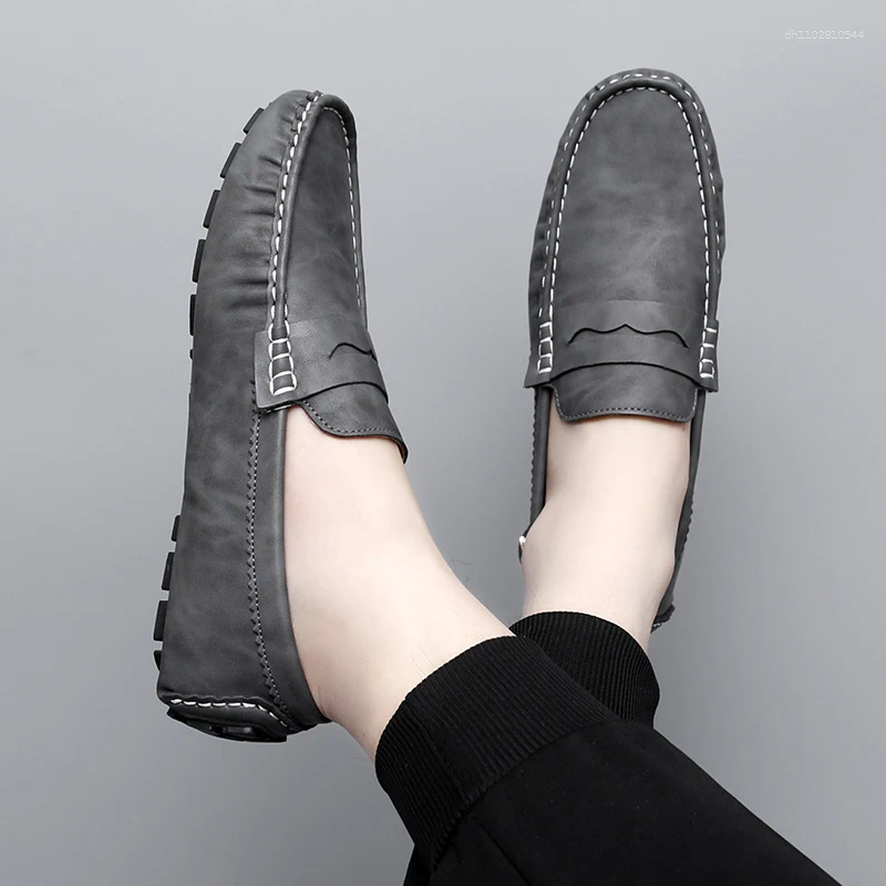 Casual Shoes 2025 Arrival Driving Luxury Men Loafers Soft Moccasins Autumn Winter Man High Quality Mens Business
