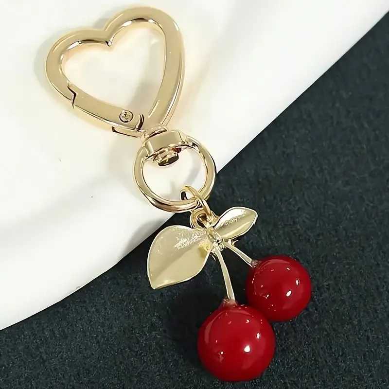 Keychains Lanyards Cherry Blossom Heart-Shaped Bag Charm Durable Lobster Clasp DIY Accessory Perfect Gift for Women Romantic Token of Love H250115