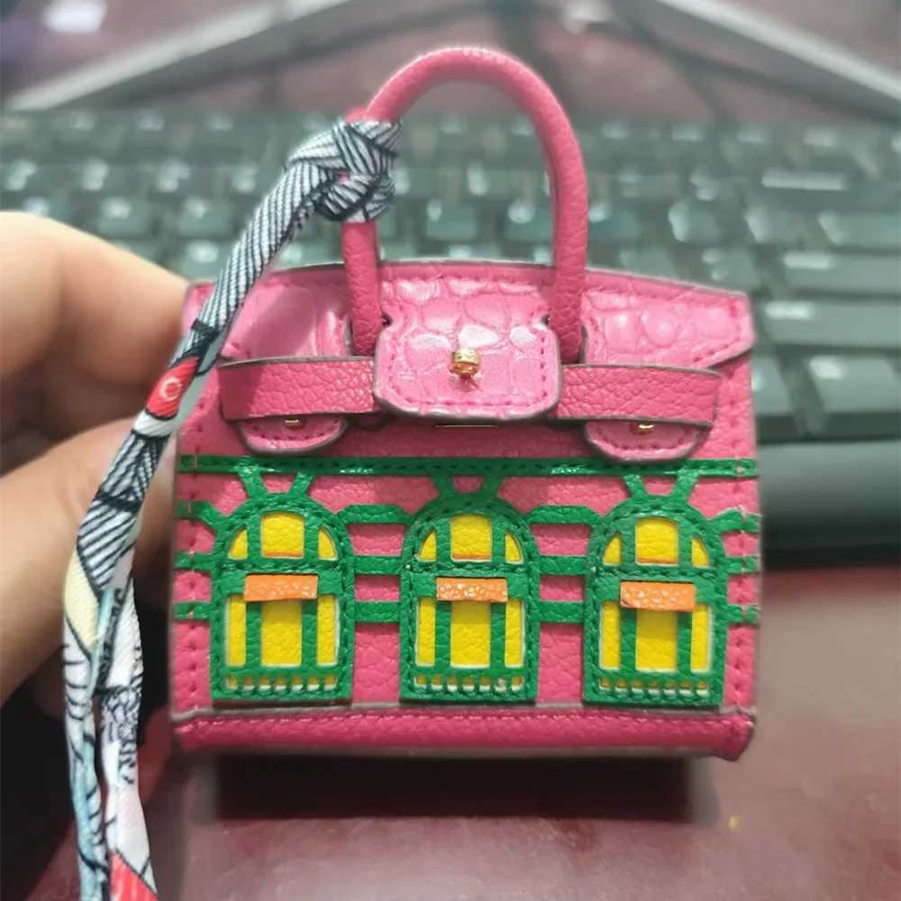Keychains Lanyards House-shaped mini earphone bag keychain womens charm H250115