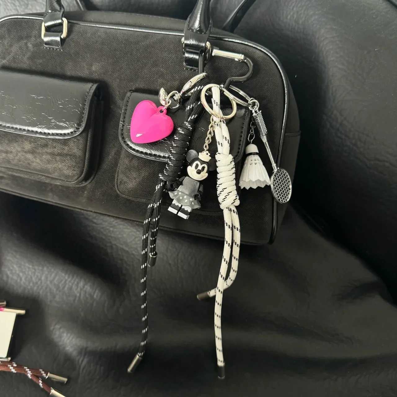 Keychains Lanyards Small niche personalized baseball car keychain bag pendant handmade couple woven hanging rope H250115