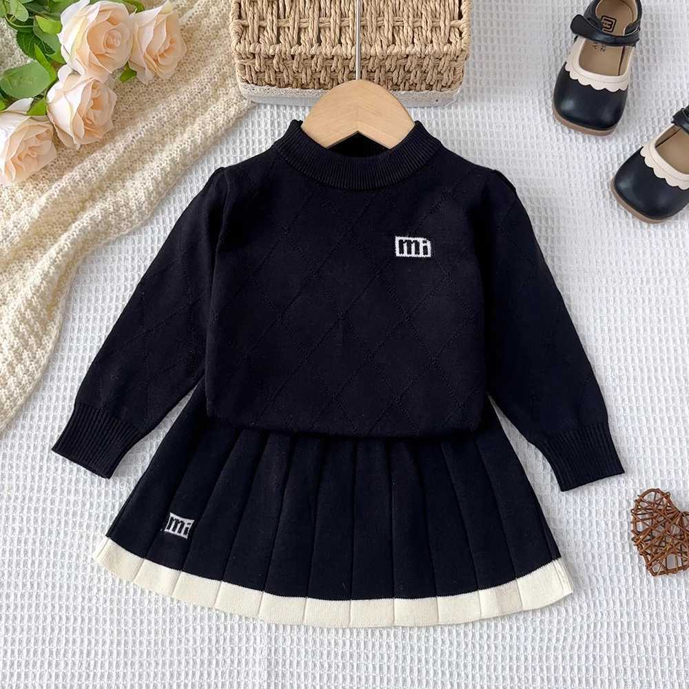 Bear Leader 37 YChildrens Clothing Winter Sweater Long Sleeved Letter Printed Round Neck Toppleated Aline Skirt 2piece Sets L2509263PZ7