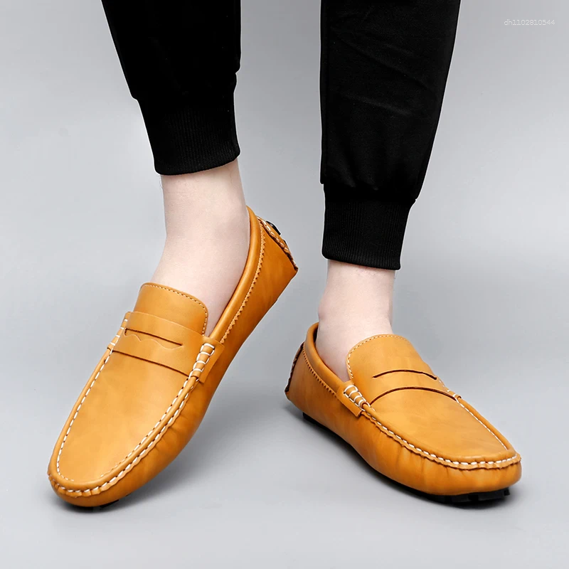 Casual Shoes 2025 Arrival Driving Luxury Men Loafers Soft Moccasins Autumn Winter Man High Quality Mens Business