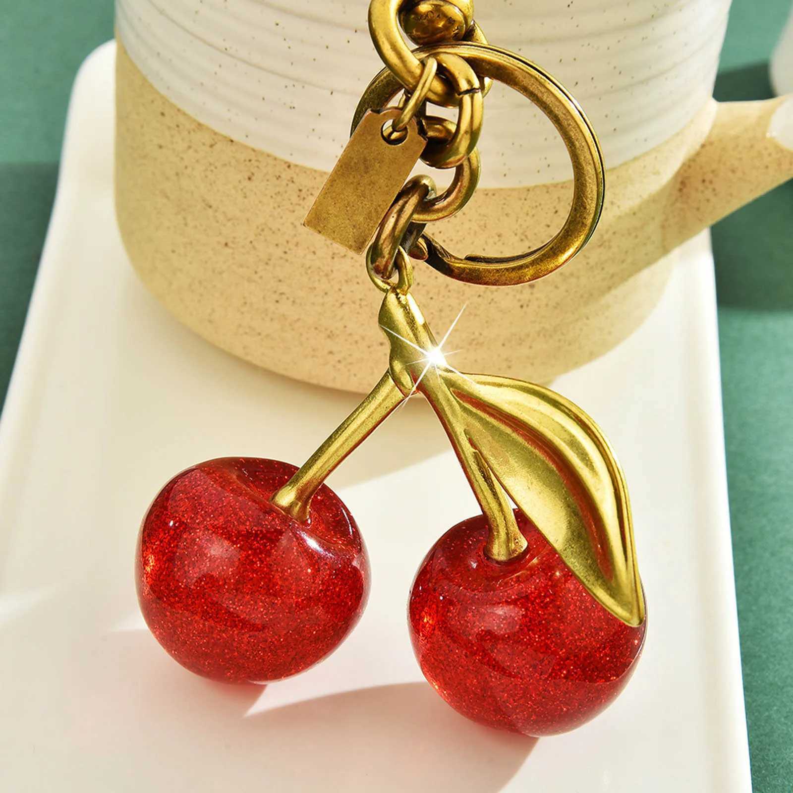 Keychains Lanyards Cherry Keychain Key Hook Decorative Bag Charm Portable Cute Chain For Handbag Birthday Christma Engraving Gifts H250115