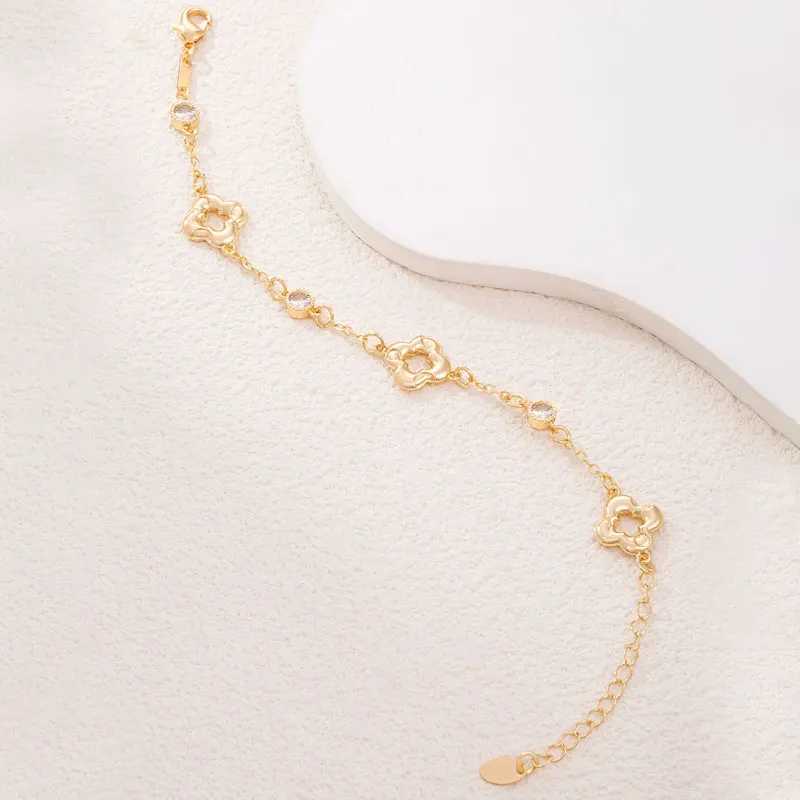 Chain New Simple Hollow Lucky Clover Adjustable Bracelet for Women Girls Rhinestone Four Leaf Bracelets Holiday Jewelry Gifts H250115