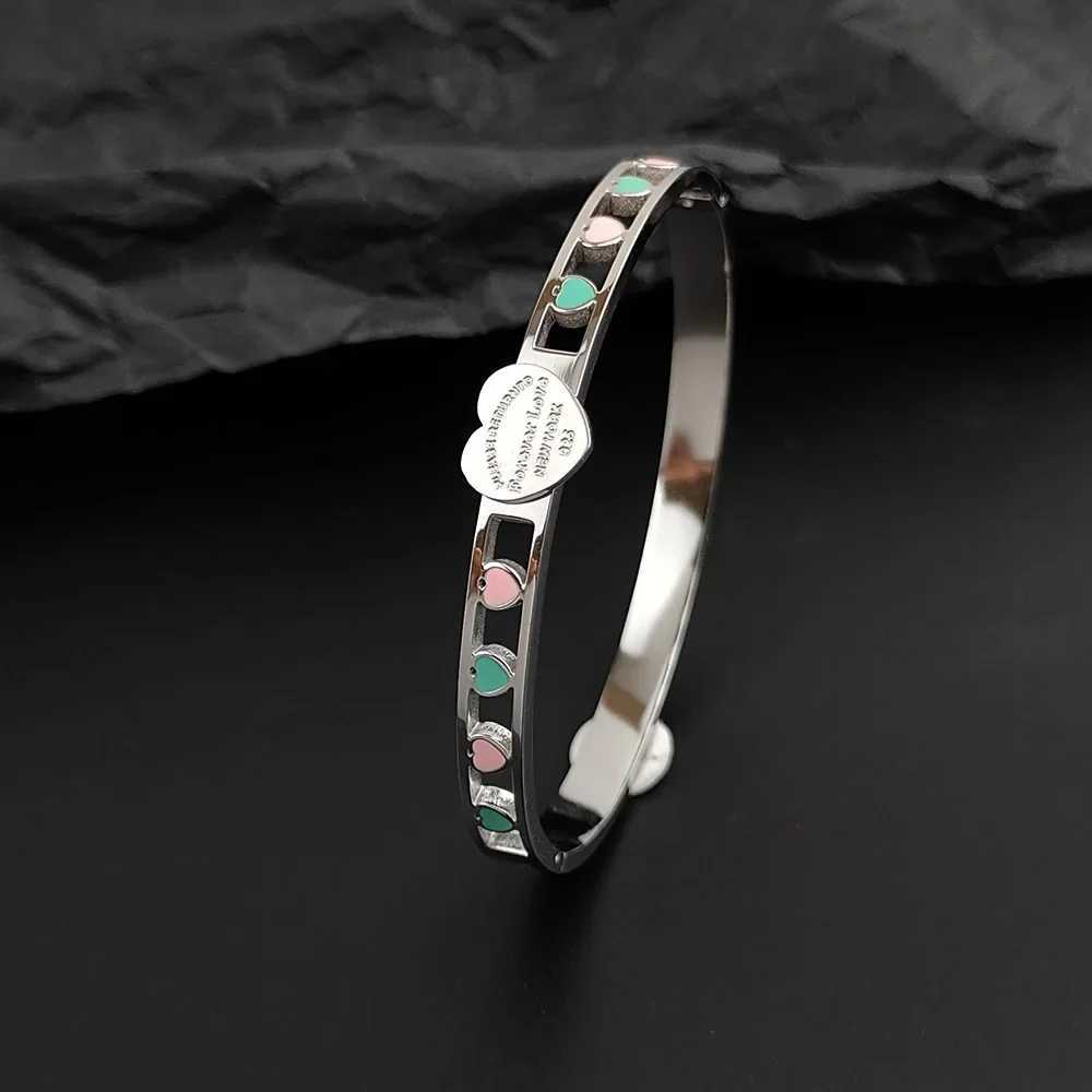 Bangle Stainless Steel Bracelet for Women Heart Shape Bracelets Hollow Design Bangles Womens Jewelry Birthday Gifts wholesale H250115