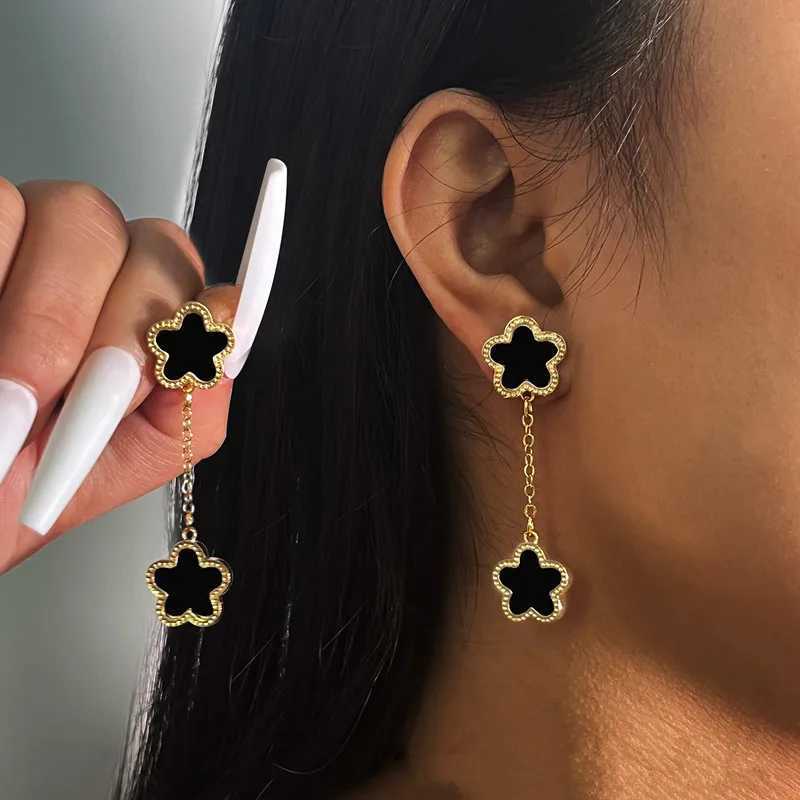 Stud New Simple Lucky Five-leaf Flower Fritillary Tassel Earrings for Women Fashionable Daily Accessory Party Jewelry Birthday Gifts H250115