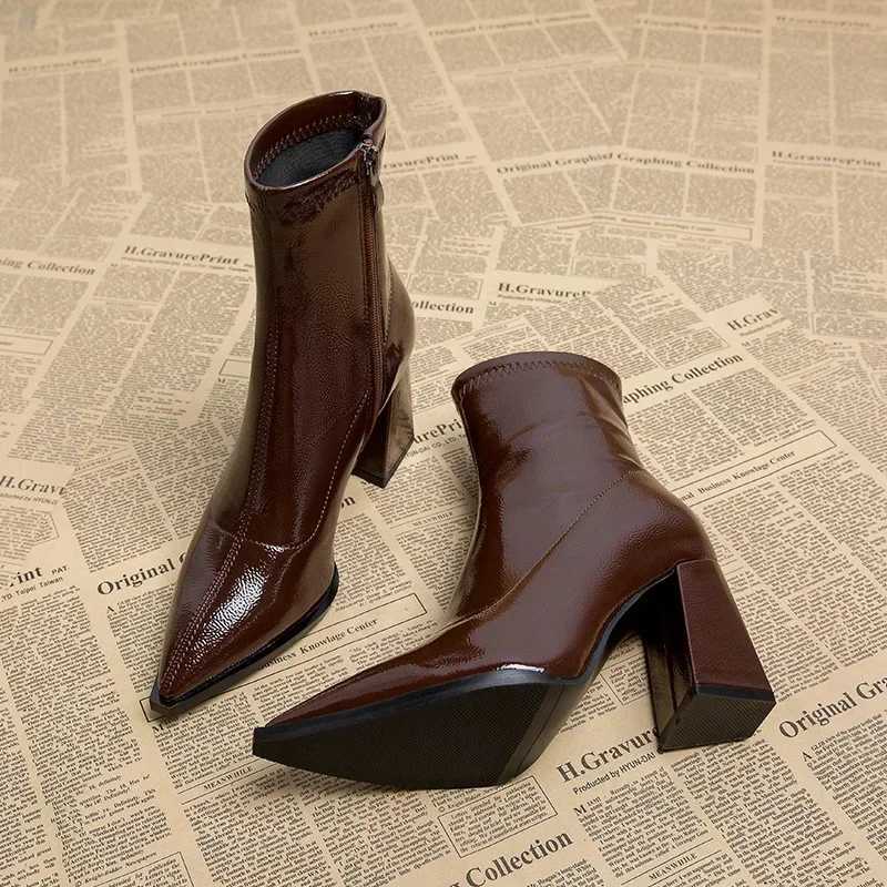 2024 New Fi Solid Color Versatile Womens Boots Comfortable Pointed Toe Temperament Workplace Banquet Womens BootsXJ250217