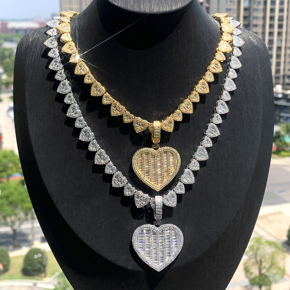Hip Hop Classic Heart Shape Pendant Necklace with Heart Shape Ttnnis Chain Gold Plated Jewelry