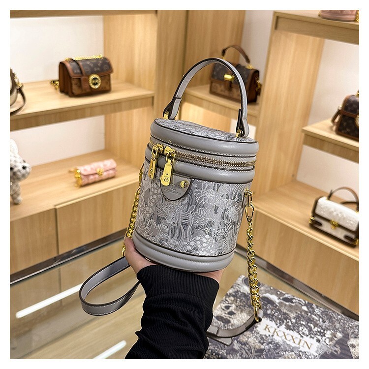 Popular Printed Cydrical For Women's New Fashion Trend High-End Tion Internet Red Portable Bucket Bag