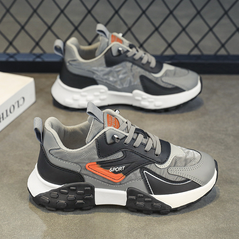 Boys shoes 2025 autumn and winter new children's sports shoes soft soles large children boys board shoes warm daddy shoes