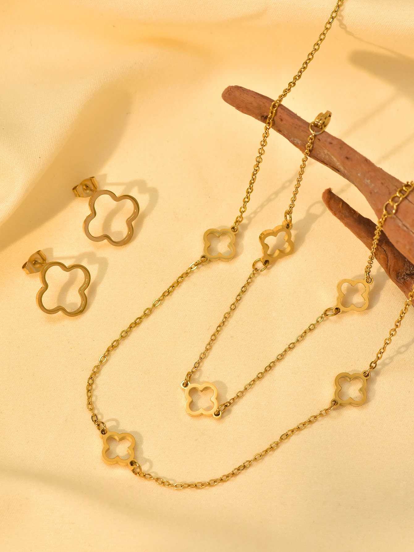 Earrings Necklace Clover necklace earrings bracelet three-piece set elegant design fashionable and versatile show womens unique charm H250217