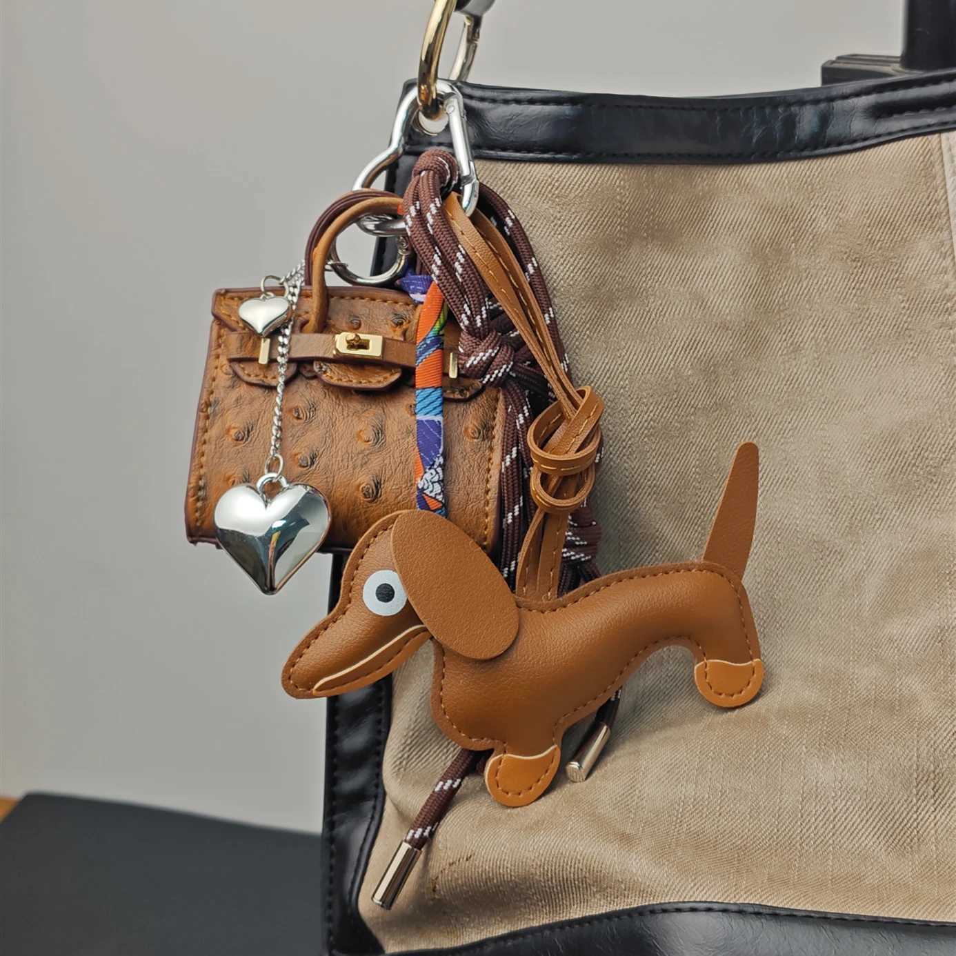 Keychains Lanyards 24 New Extremely Complicated Bag Pendants Versatile Jia Matching With Hanging Ropes Fashionable Key H250115